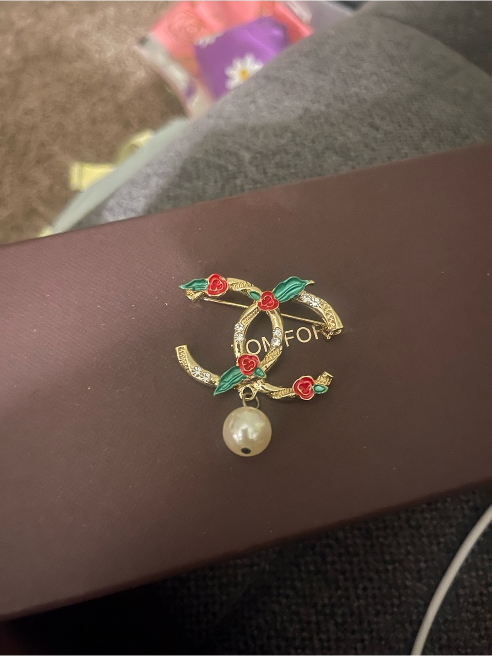 Cute fashion brooch
